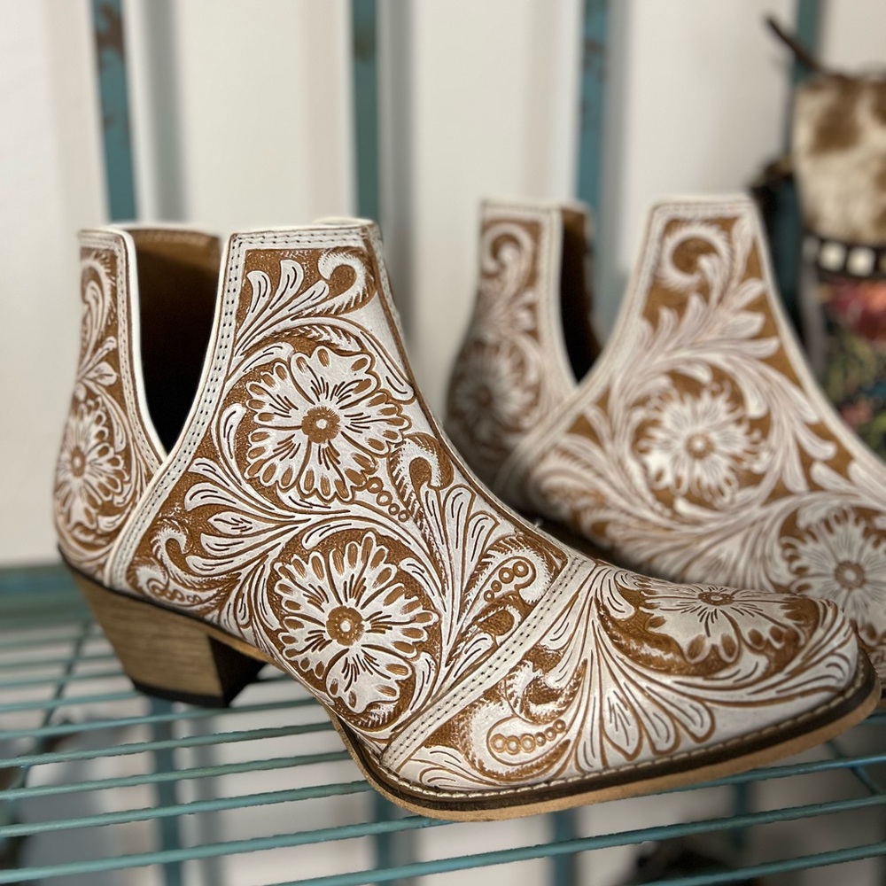 🌸Hand-Tooled Genuine Leather Bootie Boho Western Cowgirl Ankle Boot Cream Fall! - Picture 5 of 12